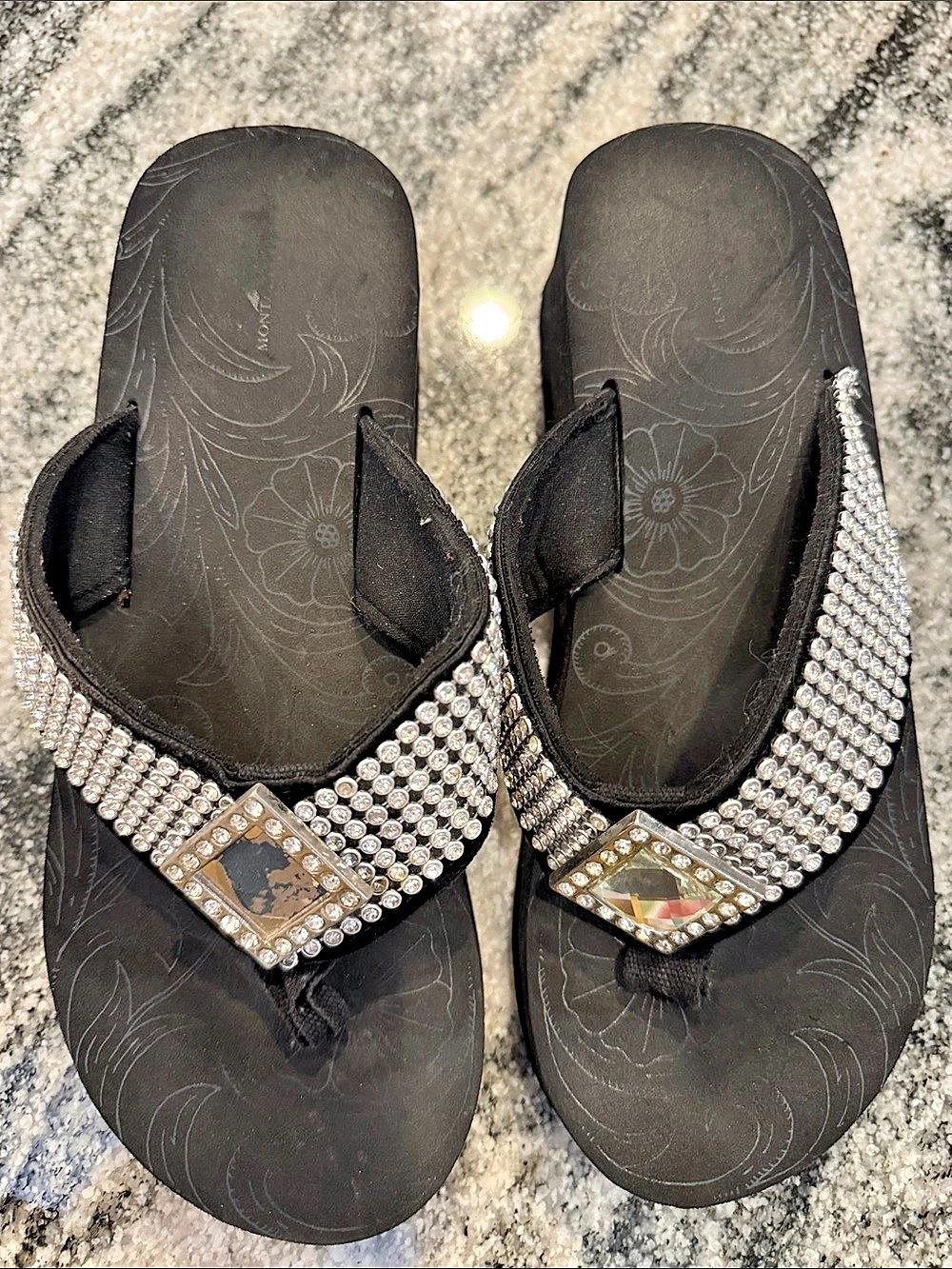 Montana West Rhinestone Concho Wedge Flip Flops Black & Silver